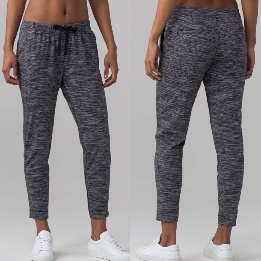 Lululemon Wee Are From Space Dark Carbon Ice Grey Slim Luxtreme Jet Crop Joggers
